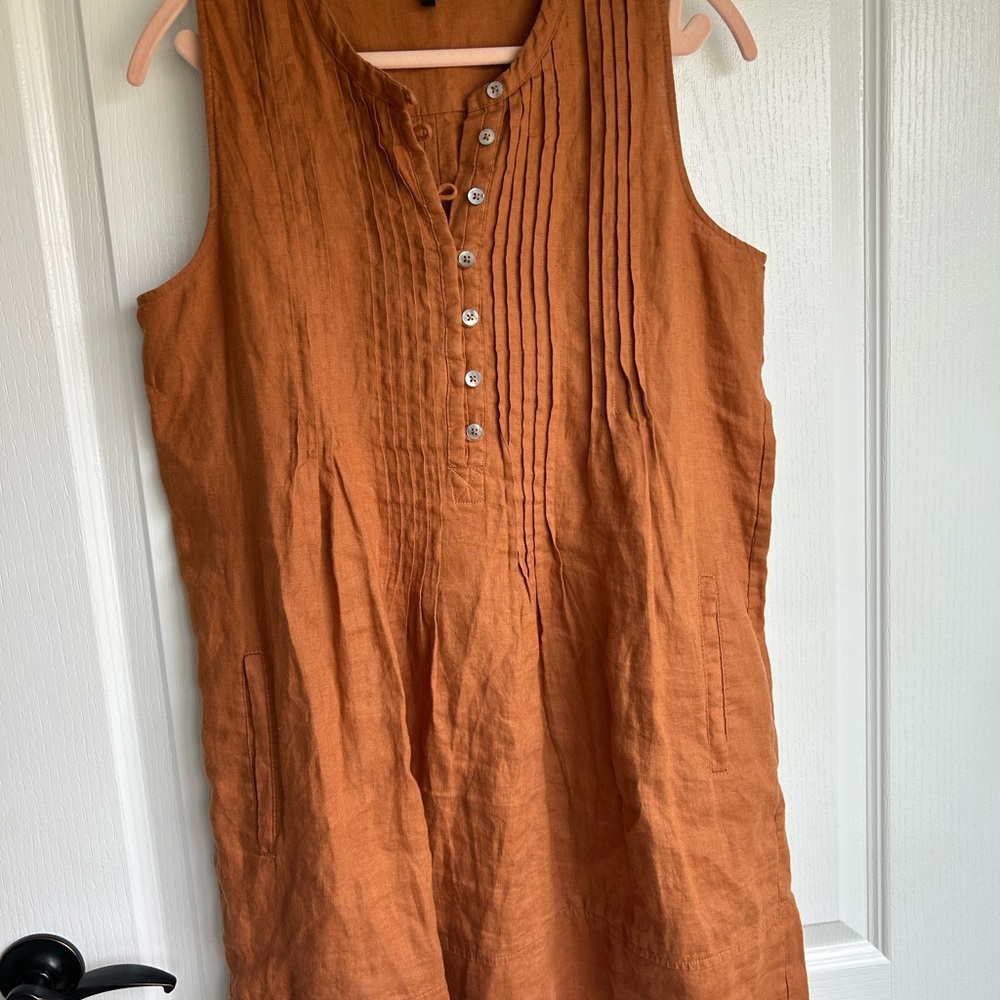 Quince Sleeveless Pintuck 100% Linen Swing Dress in Rust